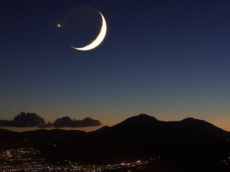 Moon-Jupiter-on-Palermo - picture, moon, beautiful, on-palermo, jupiter