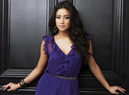 Shay Mitchell - shay mitchell, people, pretty little liars, tv series, actresses, models, celebrity