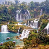 Guangxi-Detian-Transnational-Waterfall-Scenic