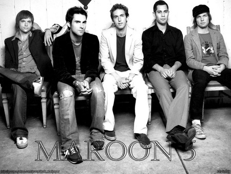 Maroon 5 - music, band, maroon 5, black and white, alternative