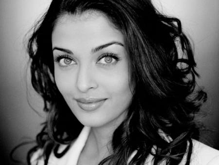 aishwarya rai - glamour, beautiful, eyes, closeup, long hair, actress, bollywood, lips, aishwarya rai, face, black and white, brunette