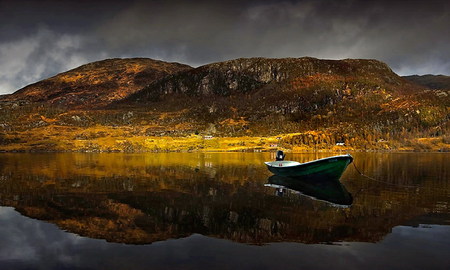 Golden lake - hot, boat, scene, lake, golden, mountains