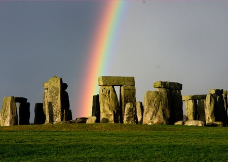 Rainbow at Stonehenge - colours, ancient, green, history, druids, grass, sky