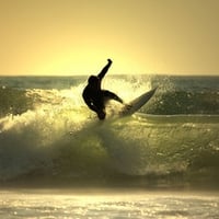 kandahar-beach-surfing