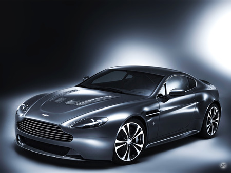 ASTON MARTIN