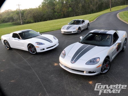 Vettes of 3 - bowtie, corvettes, gm, chevy