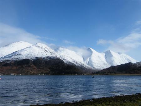 Scotland - Five Sisters of Kintail - kintail, lochs, scotland, mountains