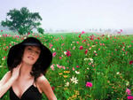 Black Sunhat Lady