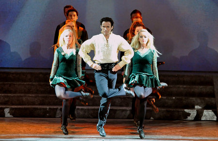 Seven Irish Dancers - riverdance, people, seven, dancers