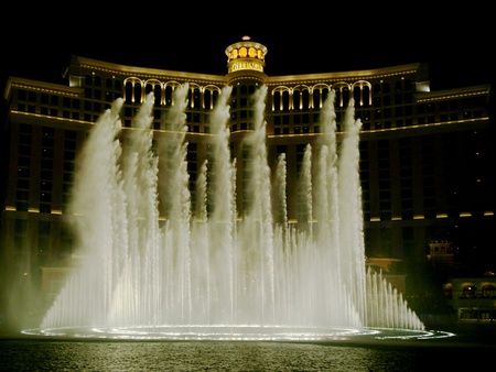 Bellagio Dancing Water - lake, building, captivating, water, music, night, hotel, structure, nevada, spray, rhythm