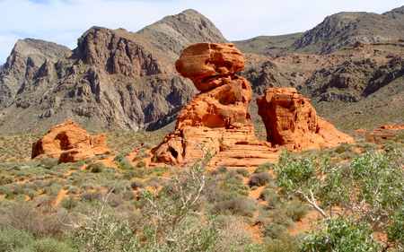 Balancing act - rock, formation, desert, beautiful