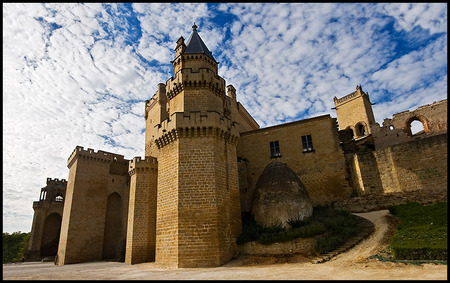 Castillo de Olite - spain, flag, castle, castillo de olite, victory