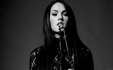 Megan Fox Black and white - beauty, exceptional, actress, gorgeous, lace, model, rosary