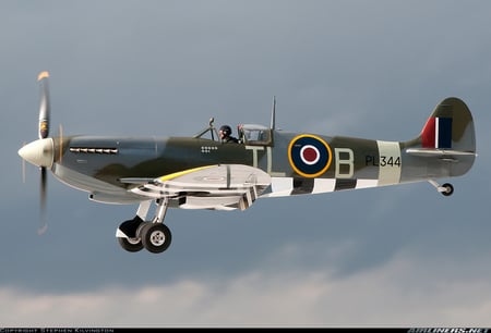 spitfire - mark 9, land, fire, spit