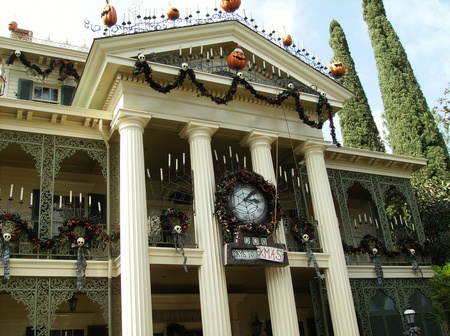 Haunted Mansion - haunted mansion, holiday, mansion, nightmare before christmas