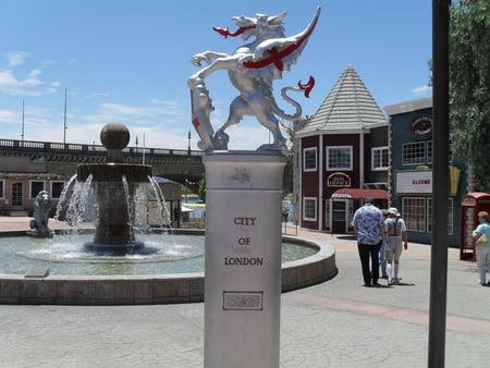 Lake Havasu London area - arizona, london, lake havasu, fountain