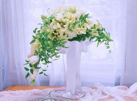 In white - vase, white, white flowers, pearls, green vine, table