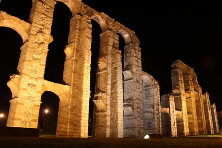 Roman aqueduct of Merida - roman, aqueduct, night, ancient