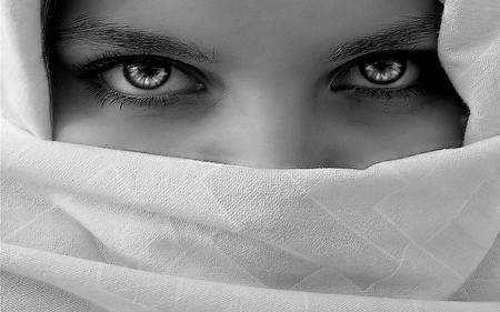 mezmereyes - pretty, female, cloth, eyes, black, white, scarf, woman, model, sexy