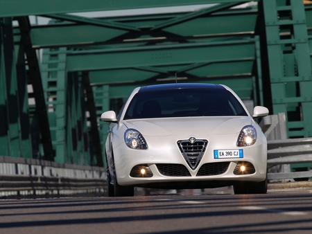 Alfa Romeo Giulietta - alfa romeo, giulietta, alfa, car, fast car, italian