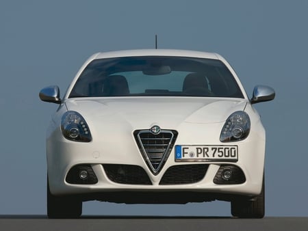 Alfa Romeo Giulietta - alfa romeo, giulietta, alfa, car, italian