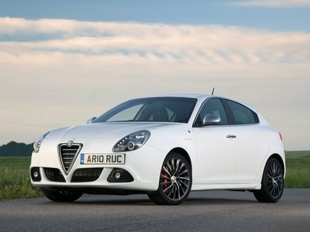 Alfa Romeo Giulietta - alfa romeo, giulietta, alfa, car, italian