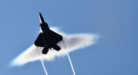 F-22 - sound barrier, f-22, vapor trail, cool