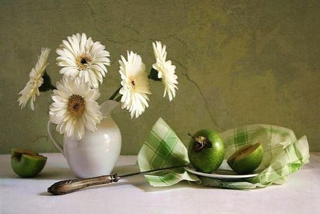 Daisies and apples - daisies, plate, apples, knife, white vase, yellow and white