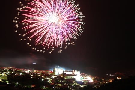 Fireworks in Guadalupe - monastery, night, spectacular, fireworks, guadalupe