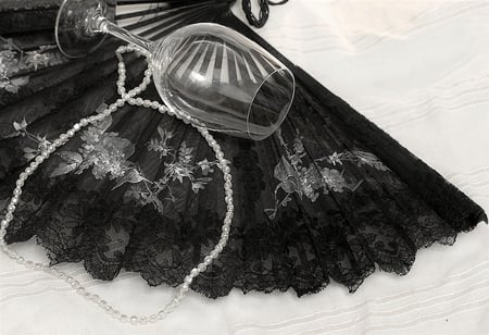 black still life - ladies, nice, fan, glass, photography, necklace, elegant, black, still life, cool, beautiful, lace, photo, pearl