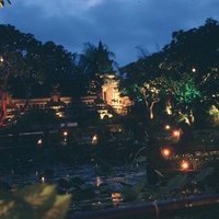 Bali-Ubud-Lotus-Pond-Restaurant-panorama-by-night