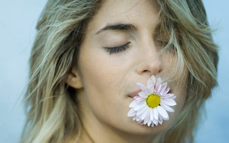 Two Margarites - face, people, beautiful, model, flower