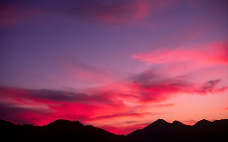 Omani Sunset - clouds, nature, desert, beautiful, twilight, colors, mountains, sunsets