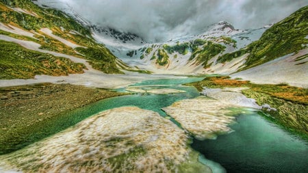 Beautiful Mountain - beautiful, blue, wilderness, lake, scenery, majestic, lovely, nature, mountain, turqouise, green