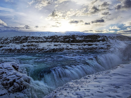 Cold Winter - sunshine, sky, peaceful, water, waterfall, white, fall, amazing, cold, clouds, chilly, sunny, falling, winter, cloudy, snow, blue, beautiful, seasons, colors