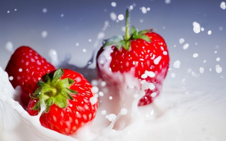 Food_Fruits_and_Berryes_Strawberries_with_milk - white, strawberry, milk, berry, red, fruits, food