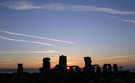 Sunrise Behind Stonehenge - england, nature, hd, sunrise, field, stonehenge, stones