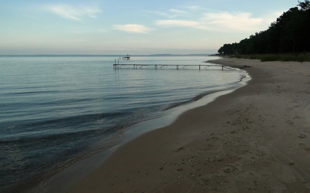 Calm Bay - beaches, ocean, trees, serene, coastline, calm, nature, pier, beautiful, dusk