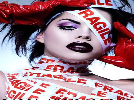 FRAGILE BEAUTY - lips, fragile, eyes, read