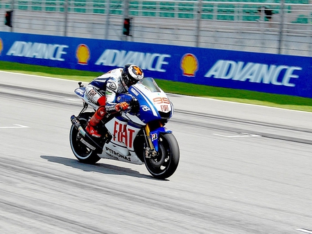 Jorge Lorenzo World Champion - champion, 2010, fiat, motogp, jorge, yamaha, lorenzo, world, m1