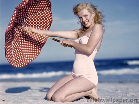 Marilyn Monroe - smile, umbrella, female, blond, cute, see, sexy, actress