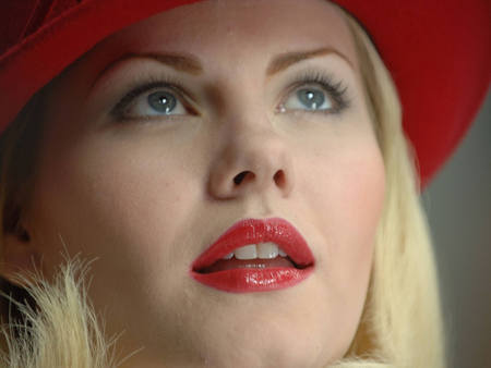 Red Hat 'n' Red Lip - hat, hot, photography, blonde, eye, beauty, elisha cuthbert, hair, red, model, lip, face, sexy