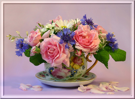 still life - nice harmony, roses, photography, delicate, bouquet, rose, still life, cup, cool, beautiful, flowers, porcelain, photo, flower, elegantly