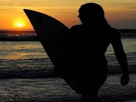 WOMAN SILHUETTE - ocean, body, female, water, wet, orange, sunset