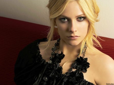 Avril - musician, beautiful, avril, lavigne, blonde