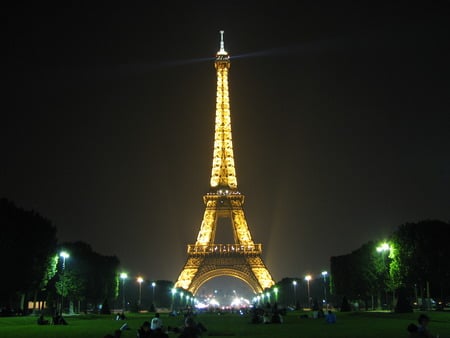 Eiffel Tower - paris, france