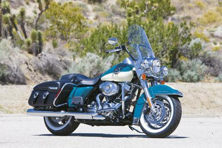 2009 Road King Classic FLHRC - turquoise, harley davidson, flhrc, road king