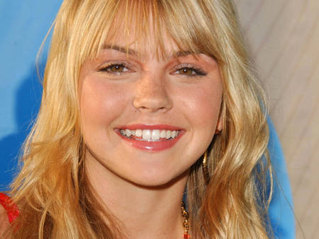 Aimee Teegarden - teegarden, smile, aimee, aimee teegarden, freckles, blonde