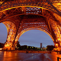 tour-eiffel-at-night