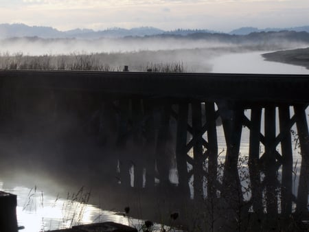 Fern Ridge Reservoir - fog, morning, firefox persona, railroad trestle, oregon, river, mist, mountains, sky